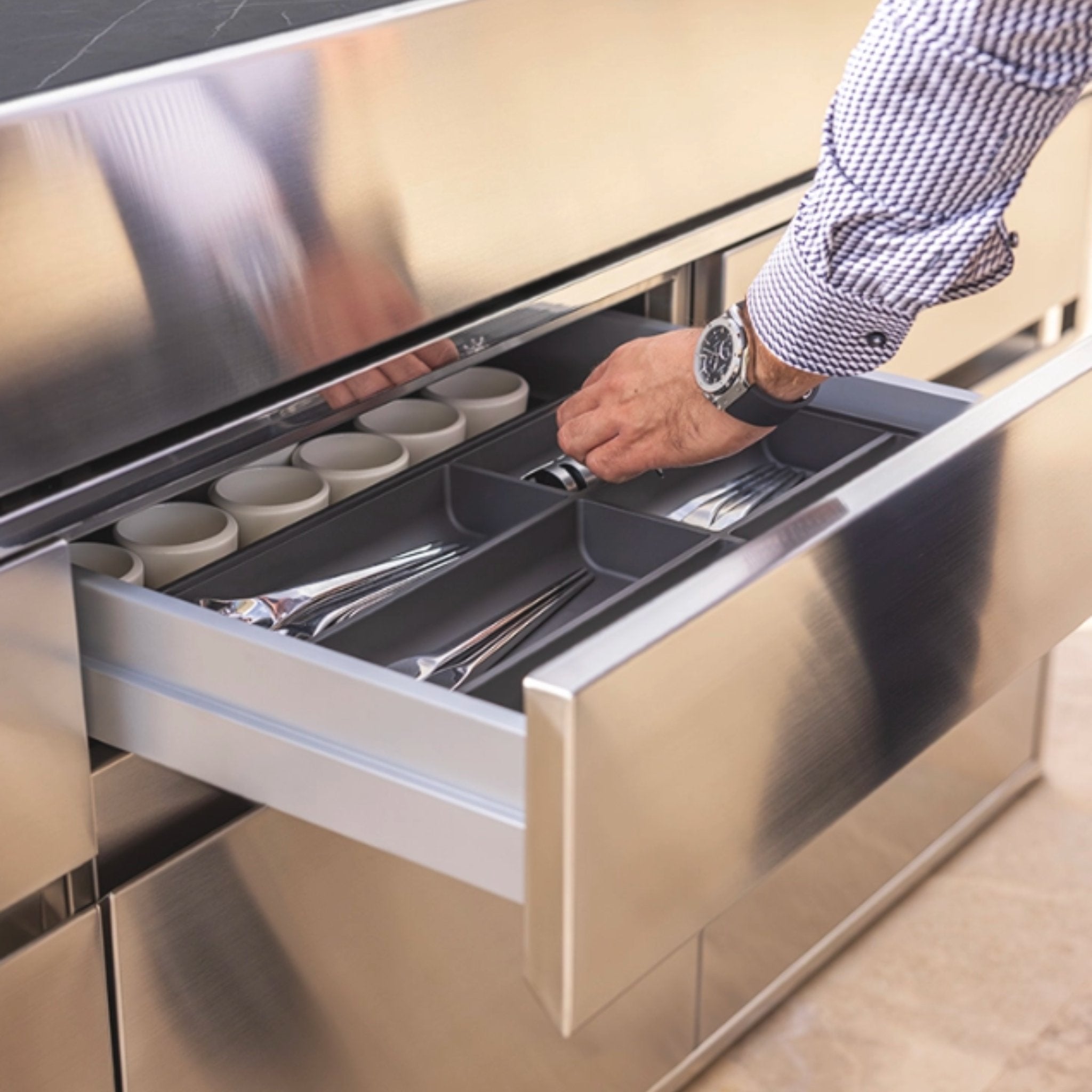 Bespoke Black Granite Outdoor Coal Kitchen | Fesfoc Cocoa Elite Professional