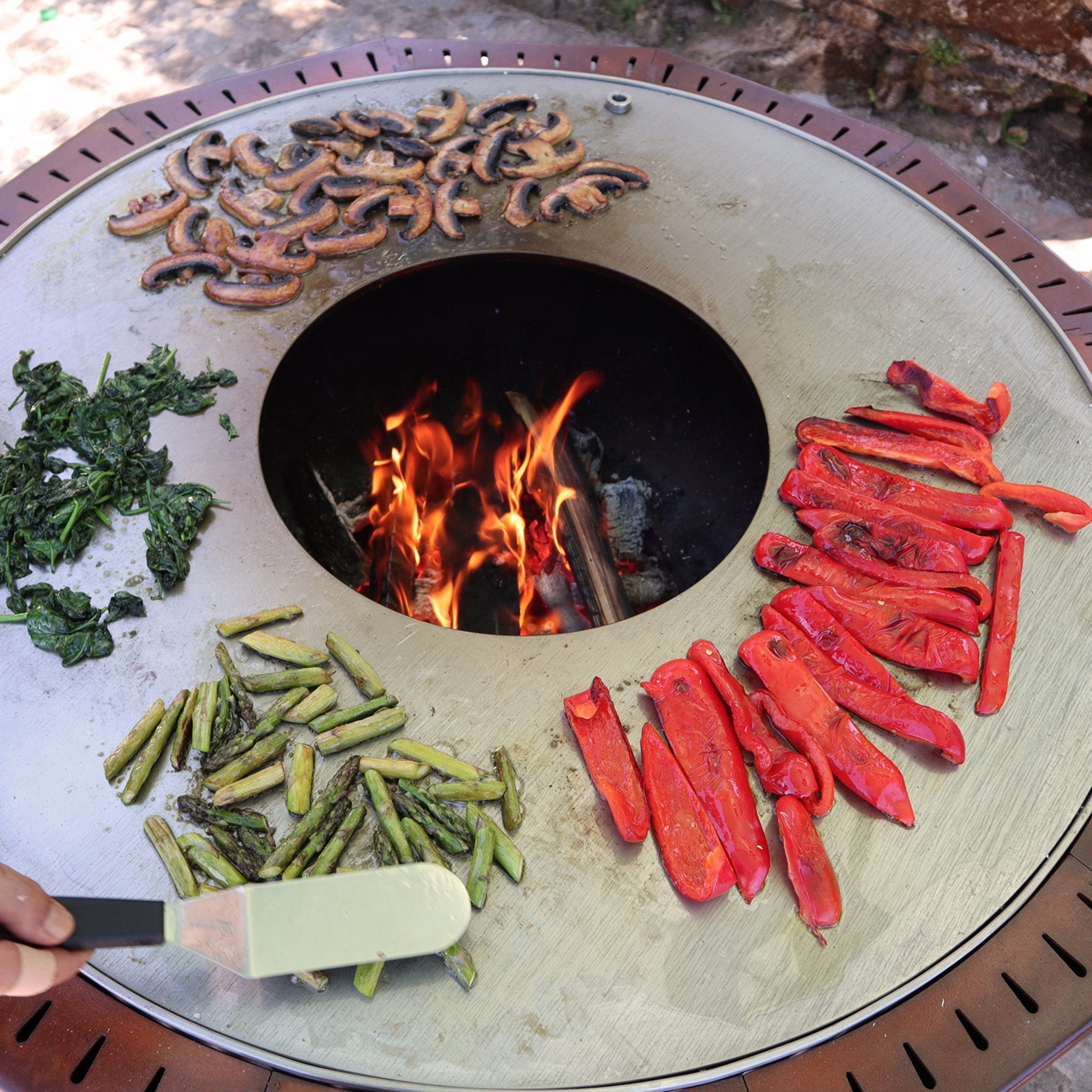 Large Corten Steel Outdoor Round Grill | Doze Plate Grill Carawela