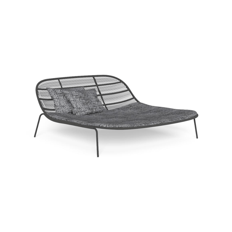 Large Relaxing Modern Outdoor Daybed in Graphite | Contemporary Outdoor Rope Furniture | Luxury Poolside Daybed | Talenti Panama
