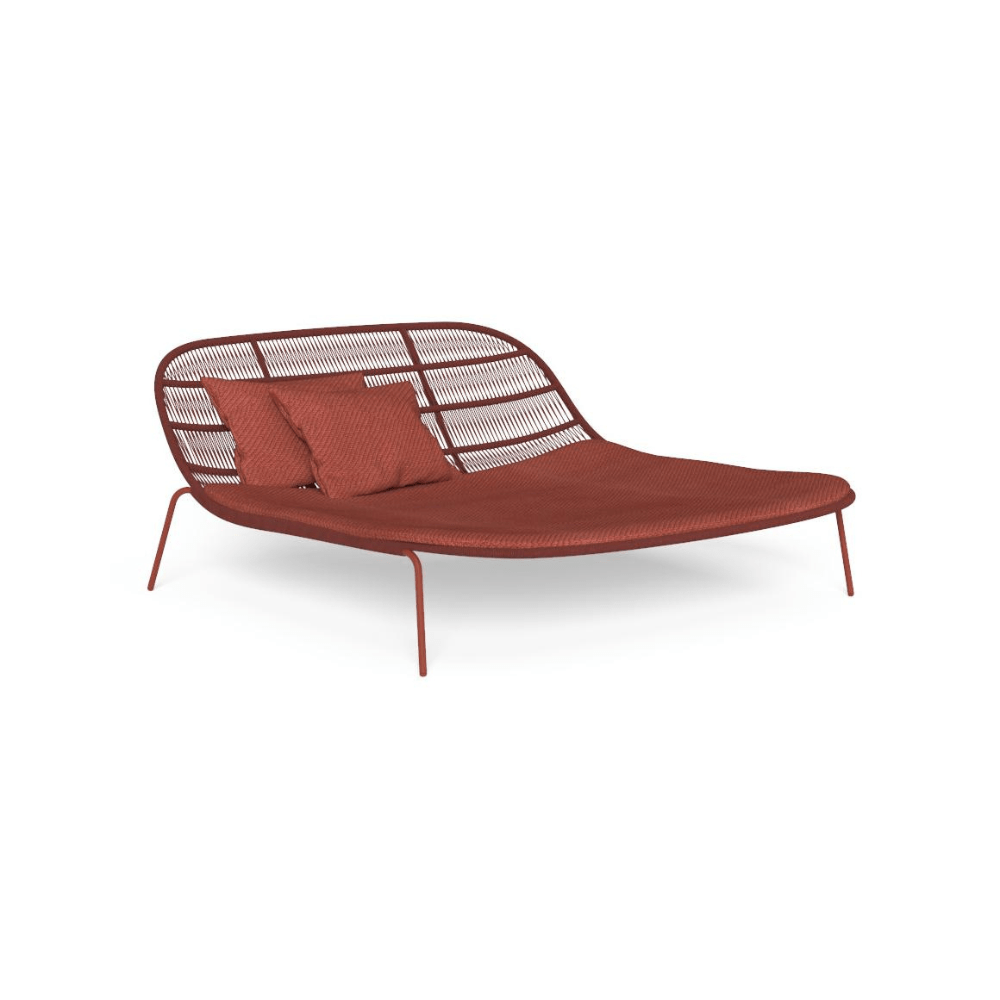 Large Relaxing Modern Outdoor Daybed in Red | Contemporary Outdoor Rope Furniture | Luxury Poolside Daybed | Talenti Panama
