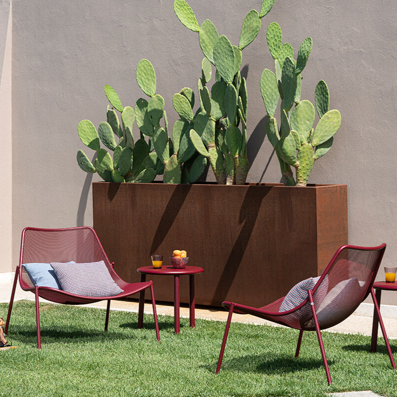 Luxury Mesh Lounge Chairs in Burgundy | Contemporary Outdoor Seating | EMU Round