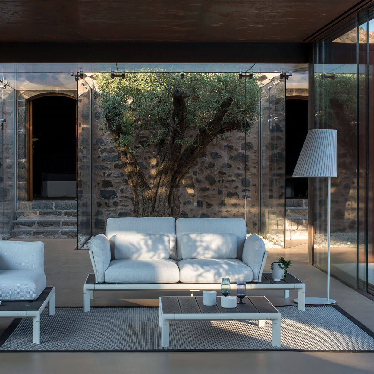 Luxury Outdoor Lounge Set | Modern Aluminium and Fabric Sofa Set | EMU Tami