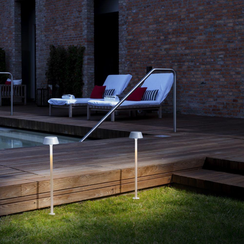 Panzeri Firefly in the Sky | Minimal Outdoor LED Floor Lamp | Battery Operated | White Finish