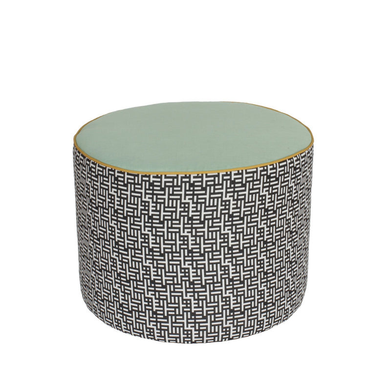 Decorative Garden Pouffe / Stool | Waterproof Outdoor Seating | Contardi Calybabu
