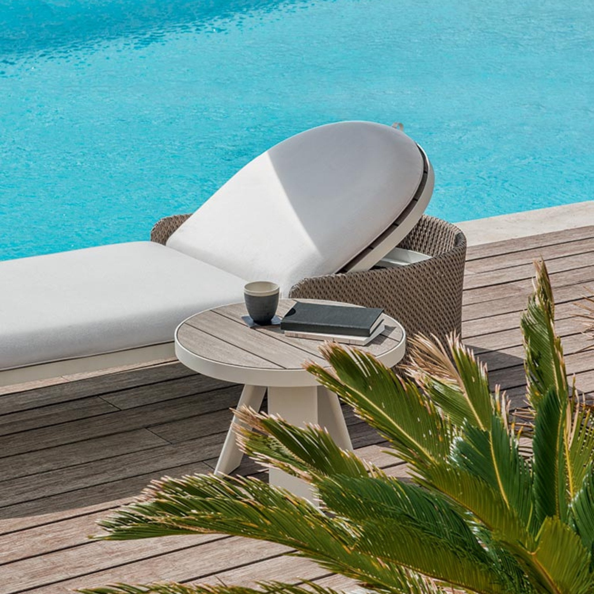 Luxury Aluminium Round Outdoor Side Table | Ethimo Esedra Side Table | ESTCTD43T5