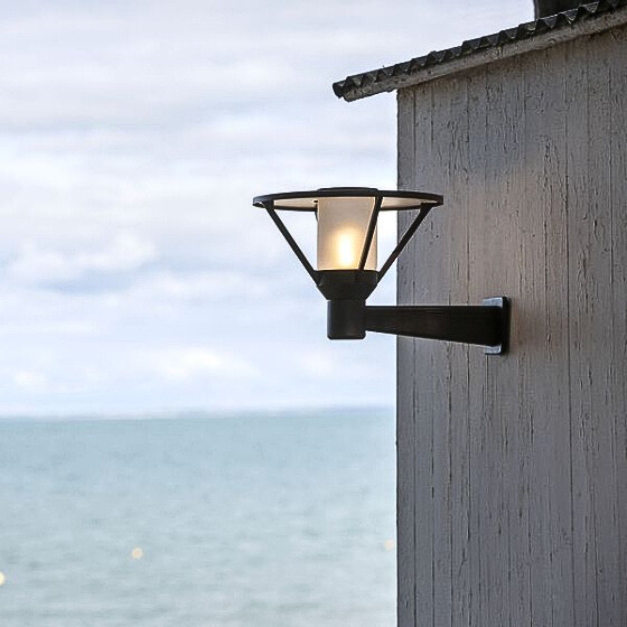 Nautical Outdoor Wall Light with Frosted Diffuser | Roger Pradier Bermude M1