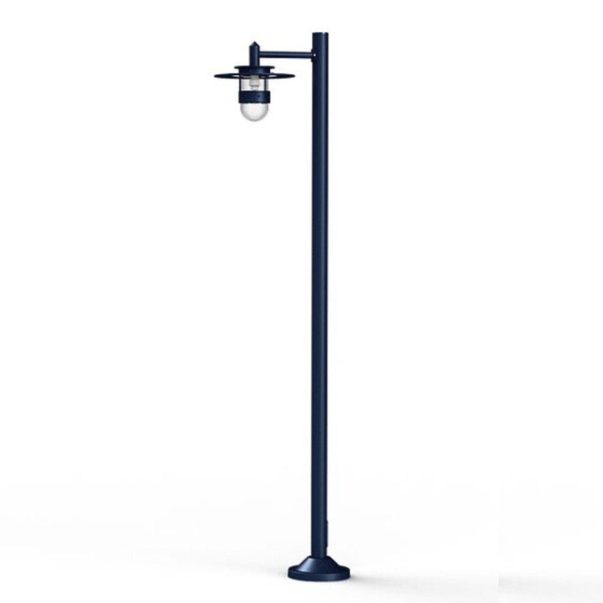 Tall Farmhouse Outdoor Lamp Post IP44 | Roger Pradier Kent M4