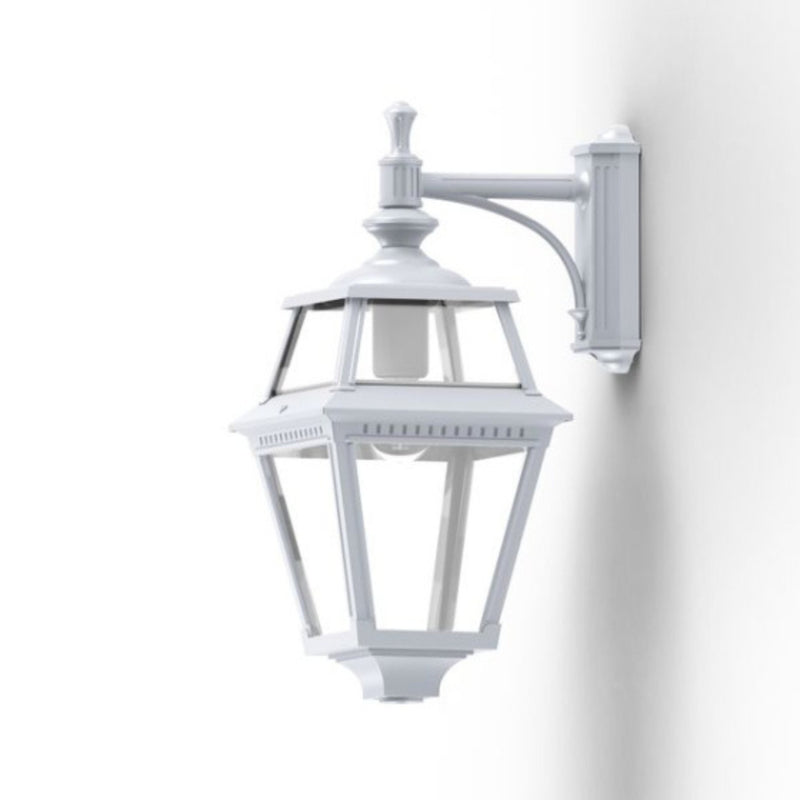 Traditional Garden Wall Mounted Lantern | Roger Pradier Place des Vosges 2 M5