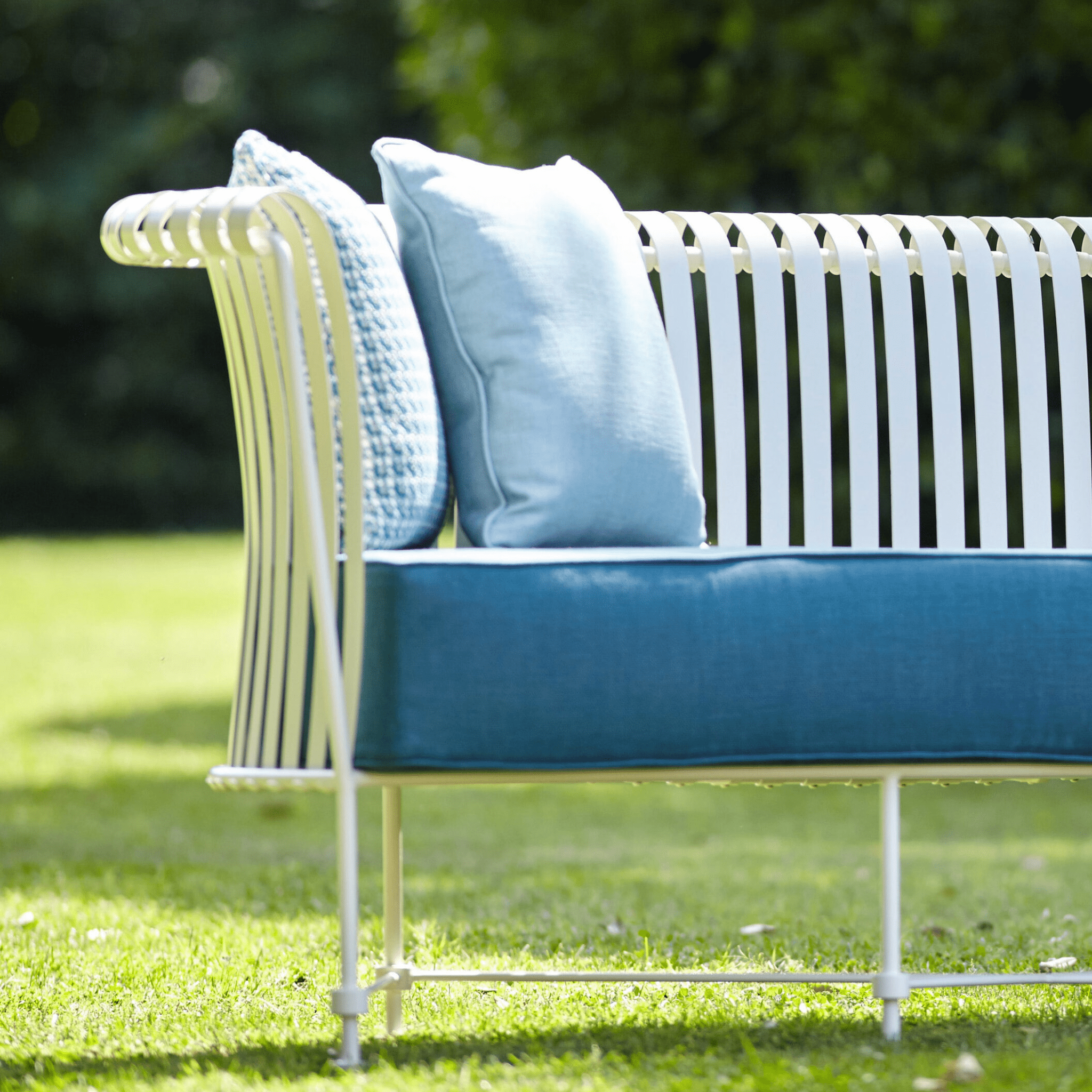 Luxury Outdoor Sofa with Cushions | High-End Metal Garden Furniture | Elegant Patio Sofa in Ivory | Designed and Made in Italy