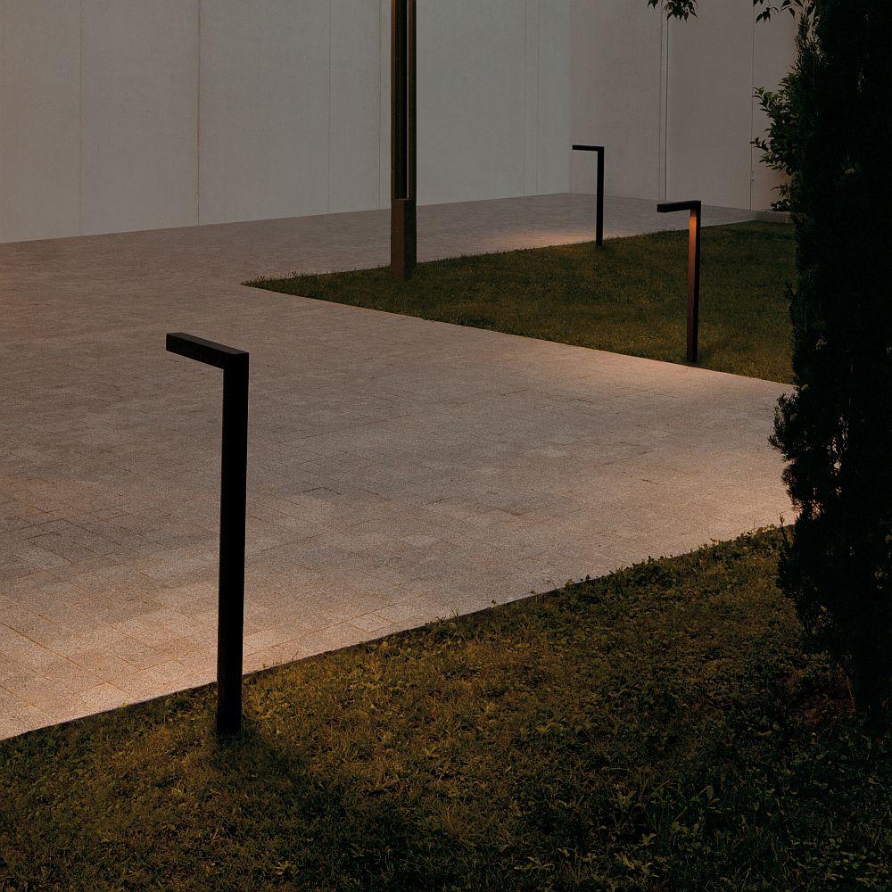 Contemporary Minimal Outdoor Floor Light | Modern Steel Garden Floor Lamp