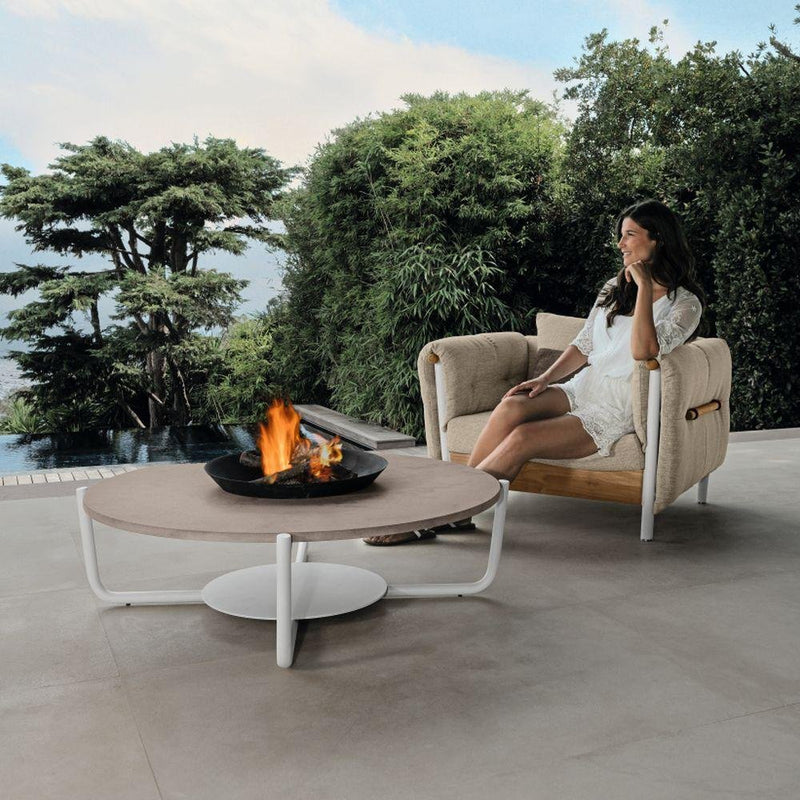 Minimal Outdoor Round Coffee Table | Luxury Round Coffee Table | Round Coffee Table | Luxury Furniture | Luxury Tables